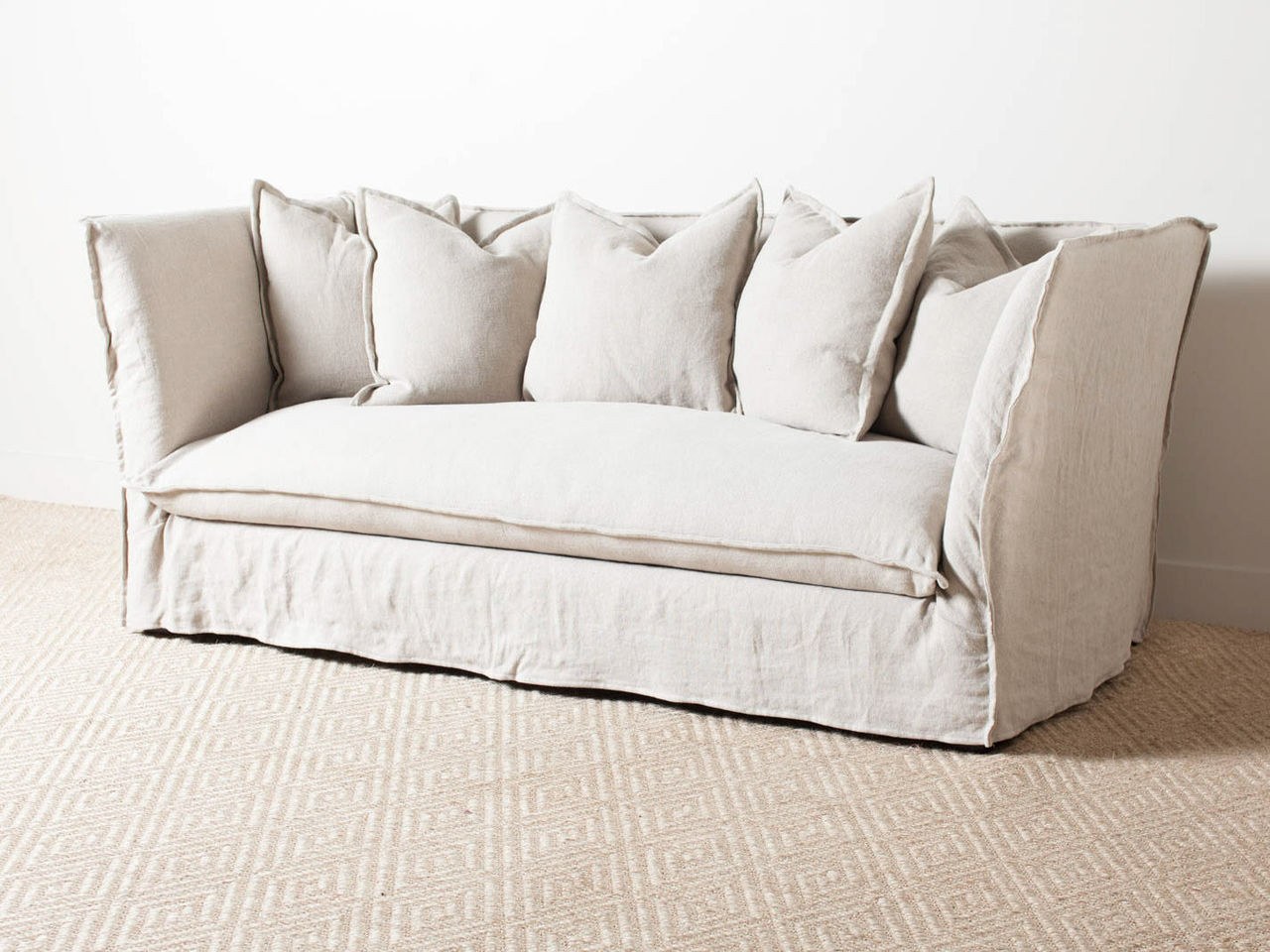 BASQUE LINEN SOFA - R E V I V A L