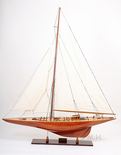 Endeavour 40