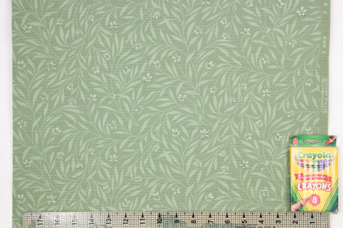 1940s Vintage Wallpaper Small Flowers on Green