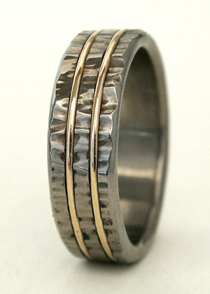 little hammer textured titanium ring with double 1mm gold inlay