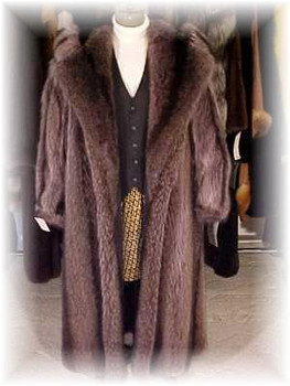 Full Skin Raccoon Design Fur Coat with Hood Full Skin Raccoon Design Fur Coat with Hood