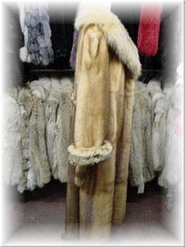 Full Skin Whiskey Mink Fur Coat with Coyote Fur Collar and Fur Cuffs Full Skin Whiskey Mink Fur Coat with Coyote Fur Collar and Fur Cuffs