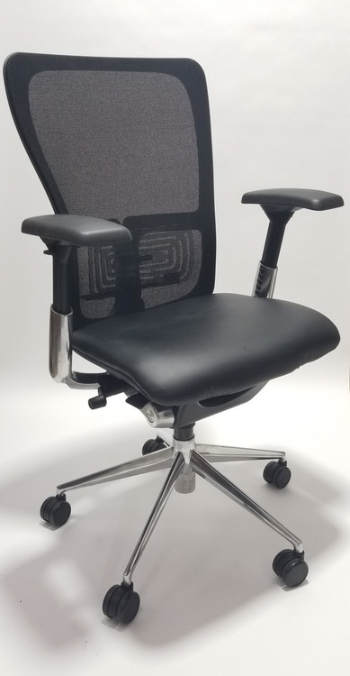 Haworth Zody Chair in Black Leather Seat Fully Adjustable Model