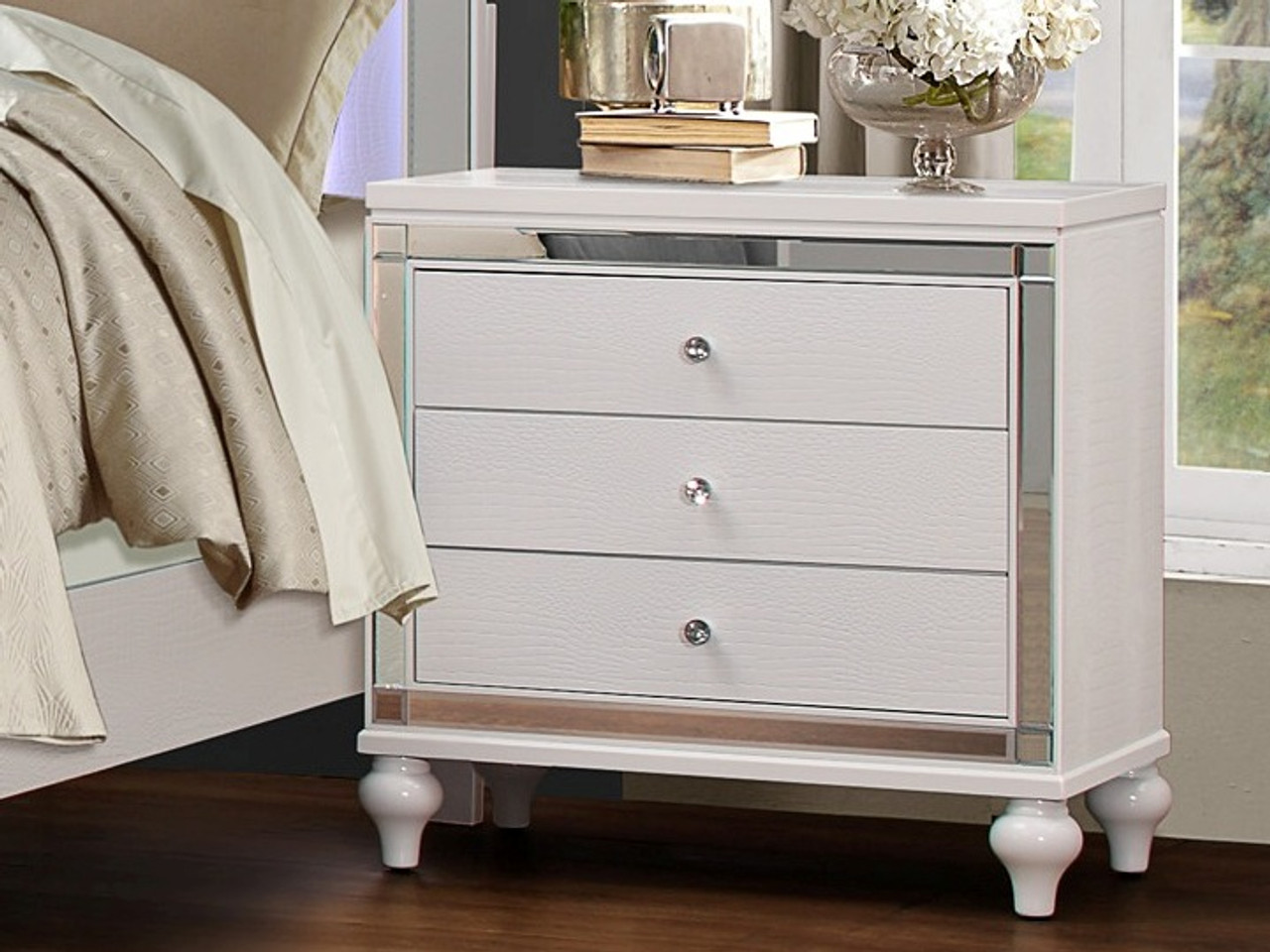 Homelegance Alonza Collection Nightstand in White