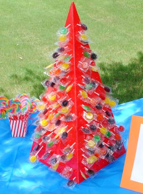 lollipop-tree-easy-carnival-game-to-buy.jpg