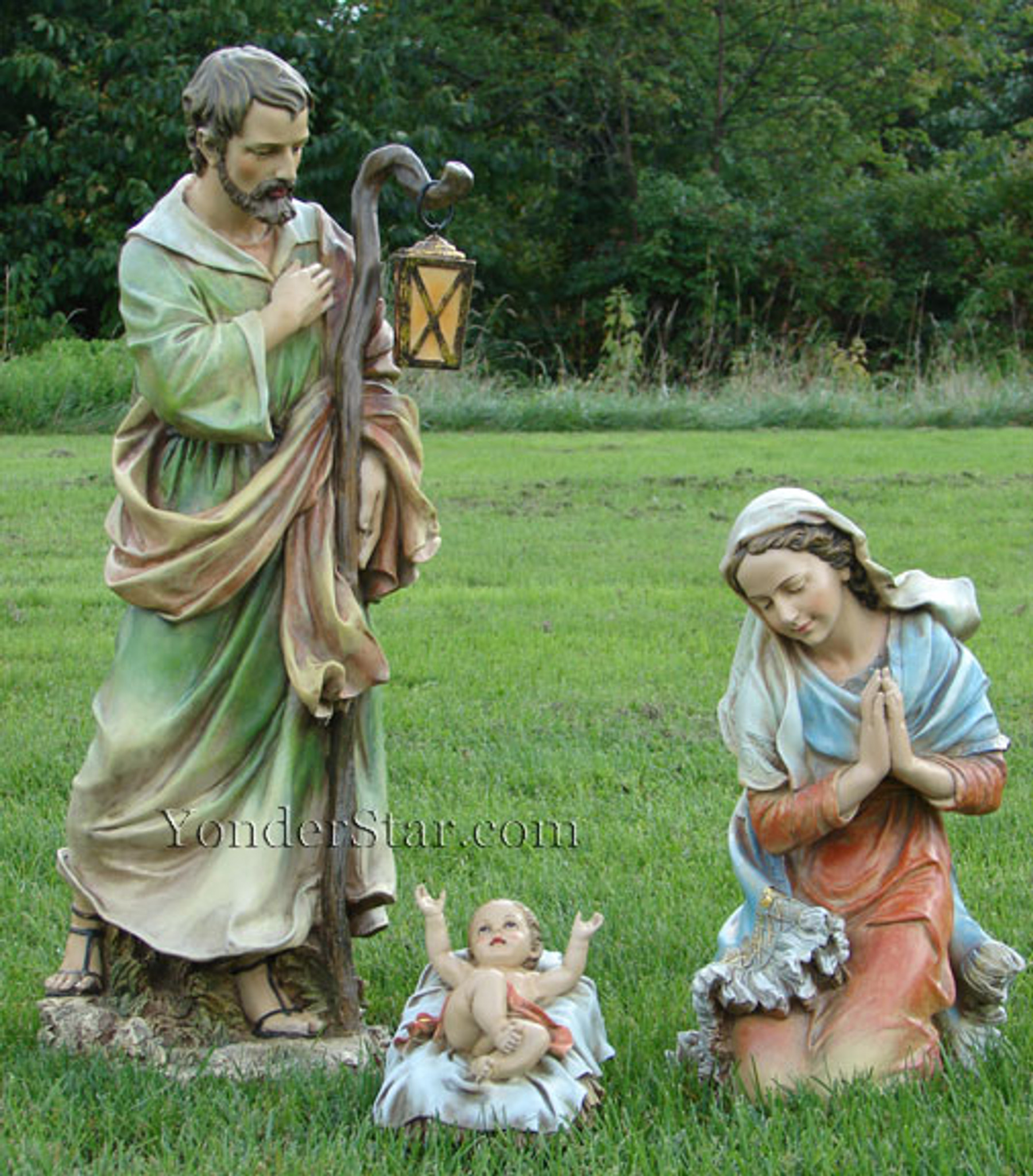 Outdoor Nativity Holy Family with Wooden Manger / Stable Yonder Star