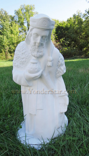 Wiseman Gaspar White Outdoor Nativity King