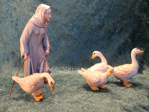 LEPI Nativity Venetian Herdsgirl w Flock of Geese - 16cm