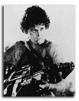 (SS150332) Sigourney Weaver Aliens Movie Photo (SS150332) Sigourney Weaver Aliens Movie Photo