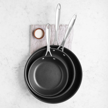 American Kitchen AK-003A Perfect Fry-Fecta 3-Piece Nonstick Frying Pan Set American Kitchen AK-003A Perfect Fry-Fecta 3-Piece Nonstick Frying Pan Set