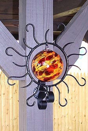 Spiraling Sun Decko-ration