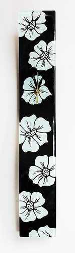 Arciform Billet Clock "White Blossoms on Black"