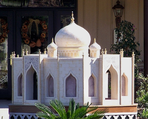 Taj Mahal Dog House